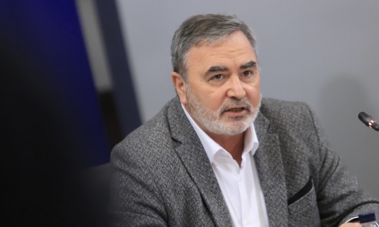 Доц. Кунчев: Антиваксърите у нас са най-кръвожадни - Tribune.bg