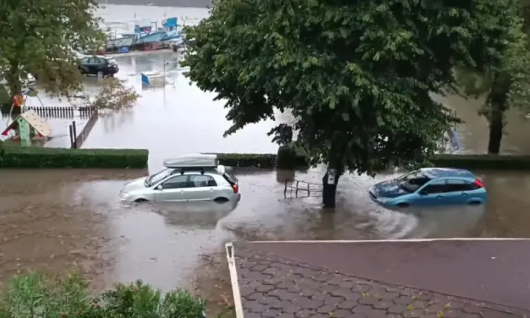 България не е поискала помощ по механизма, който позволява компенсация на щетите от наводненията - Tribune.bg