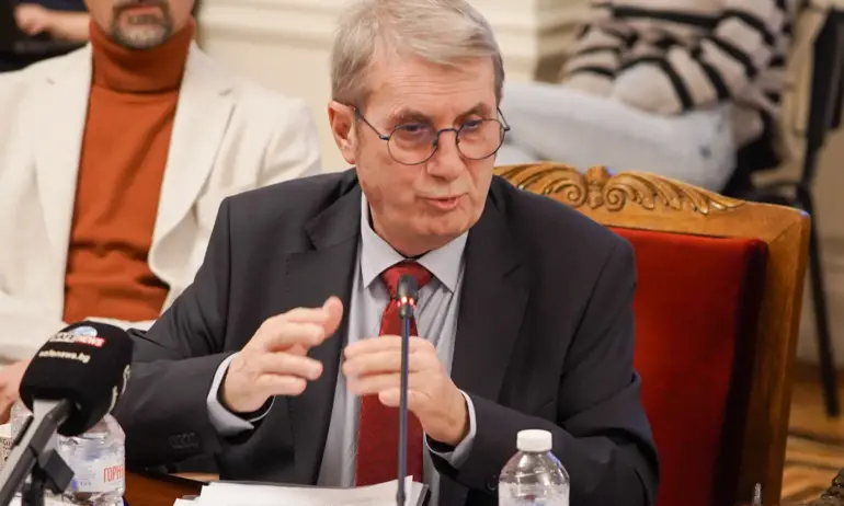 Хинков след среща в Пирогов: Такива смени разтрисат болницата, но аз нямам друга опция - Tribune.bg