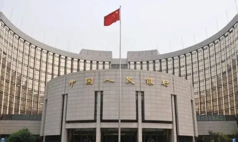 Банков скандал в Китай, арестувани са стотици - Tribune.bg
