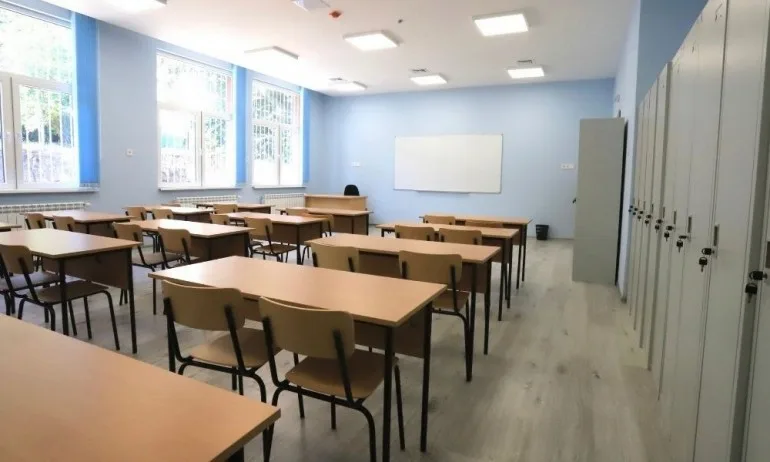 Румъния обмисля връщането на децата в клас - Tribune.bg