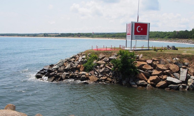 Откриха морска мина в Черно море близо до Резово - Tribune.bg