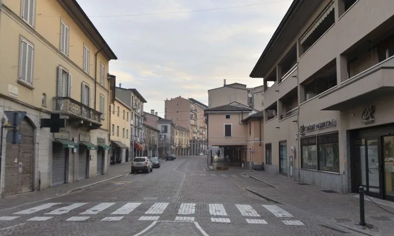 Коронавирусът блокира градове в Италия, заразените са около 80 - Tribune.bg