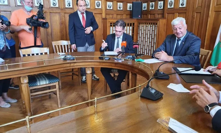 Лъчезар Борисов: Инвестиции за близо 710 млн. лв. ще разкрият над 3200 работни места - Tribune.bg