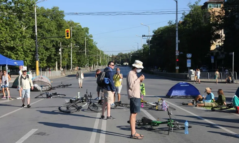 Заради протестиращите: променени са маршрутите на градския транспорт - Tribune.bg