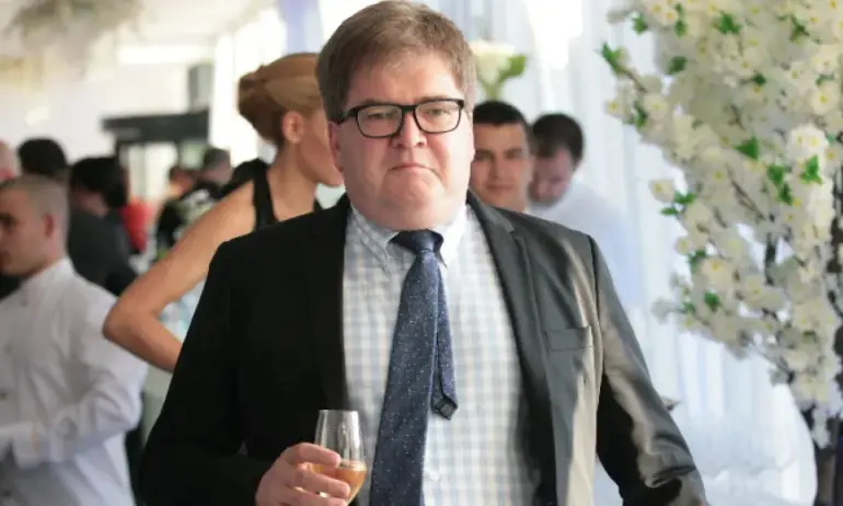 Почина главният редактор на в. 24 часа Борислав Зюмбюлев - Tribune.bg