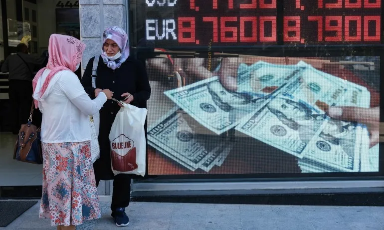 Нов спад на турската лира спрямо щатския долар - Tribune.bg