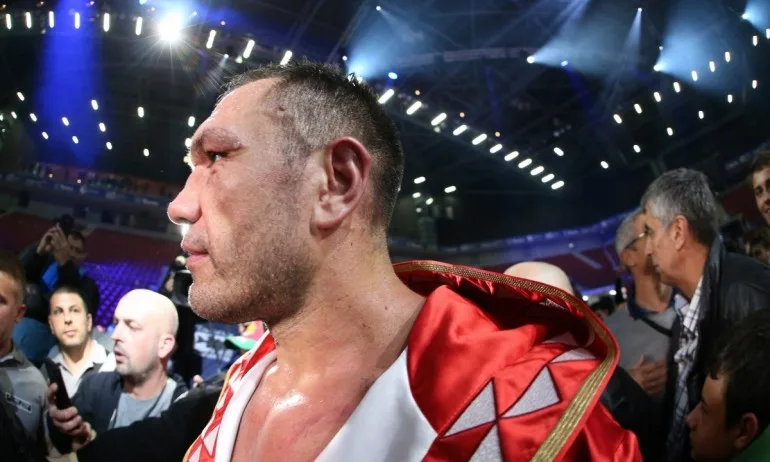 Нямало вариант Пулев и Джошуа да се бият пред празни трибуни - Tribune.bg