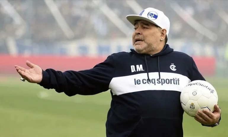 Разследват лекаря на Марадона за убийството му! - Tribune.bg