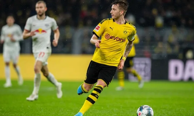 Дортмунд и Лайпциг си спретнаха зрелище под дъжда на Сигнал Идуна Парк - Tribune.bg
