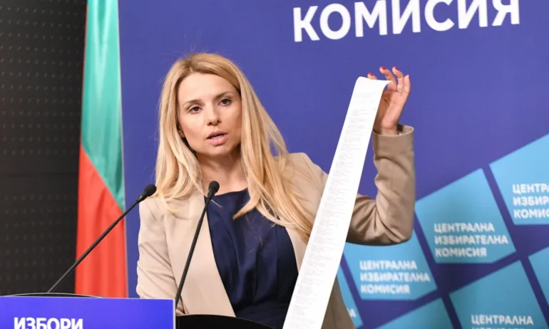 ЦИК: 2 000 машини за гласуване вече са в пълна изправност - Tribune.bg
