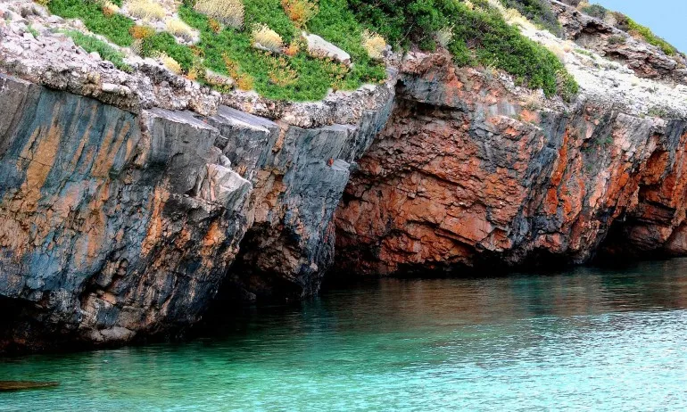 Силен трус удари Гърция - Tribune.bg