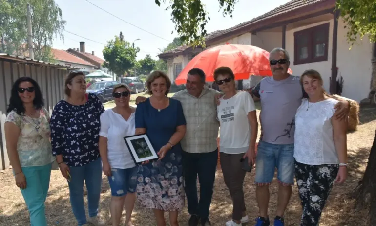 Кметът на Ловеч се включи в празника на село Деветаки (СНИМКИ) - Tribune.bg