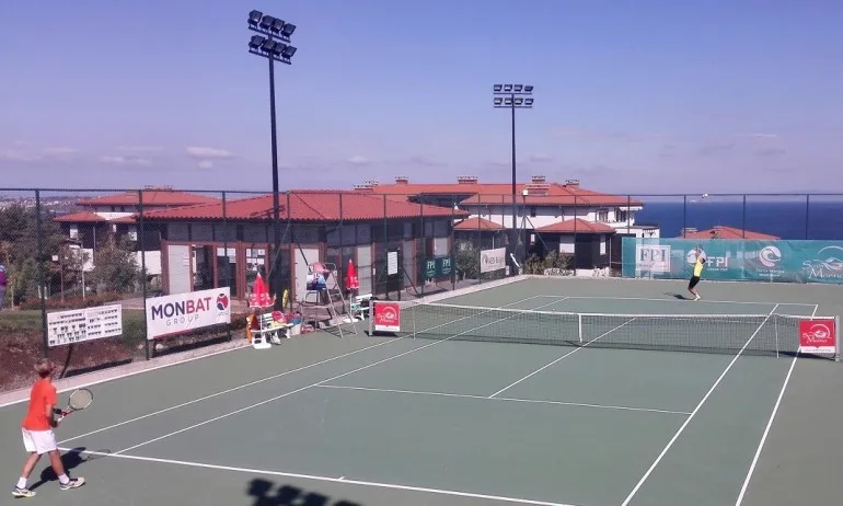 Четирима българи на полуфинал на международния турнир до 18 години в Санта Марина - Tribune.bg