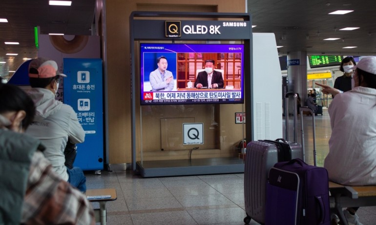 Северна Корея, която призна за първи случаи на Covid-19, съобщи за 21 починали - Tribune.bg