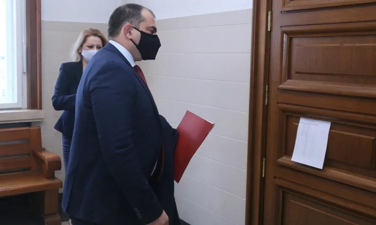 Съдът решава за вписването на промените в ръководството на БСП до две седмици - Tribune.bg