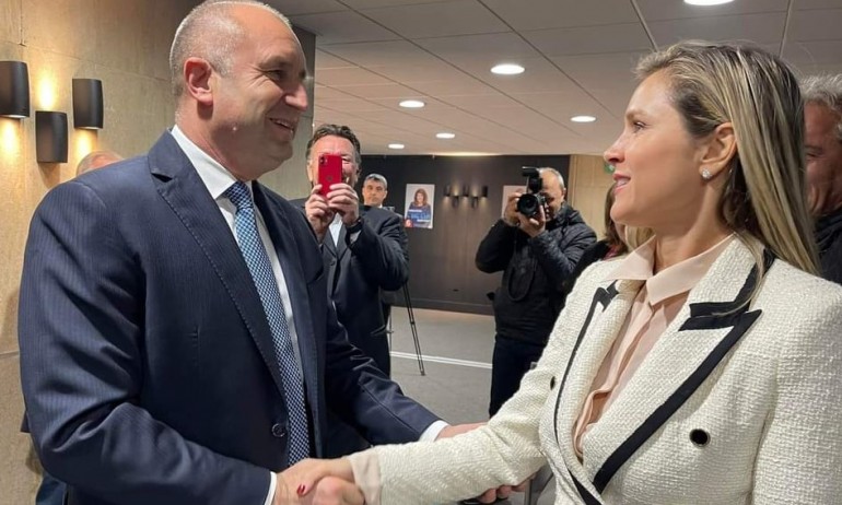 Фенка на Радев избухна: Промяната продължава да дреме - Tribune.bg