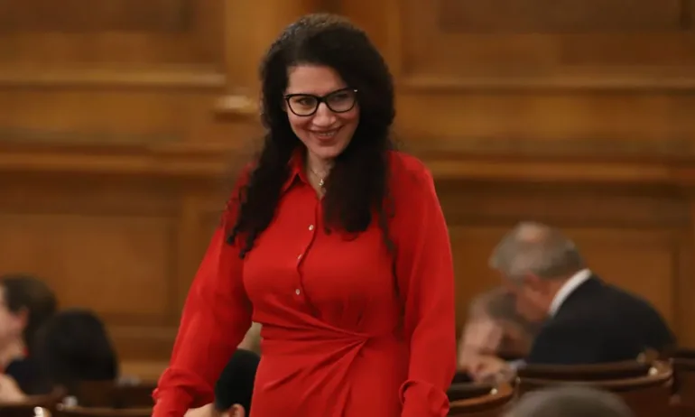 Калина Константинова провали съдебната реформа заради представители на Телъс от Канада - Tribune.bg