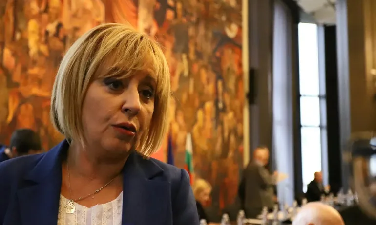 Мая Манолова се обяви за алтернатива - Tribune.bg