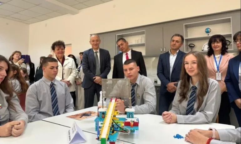 Училищата в Златоград и Неделино с нови STEM центрове - Tribune.bg