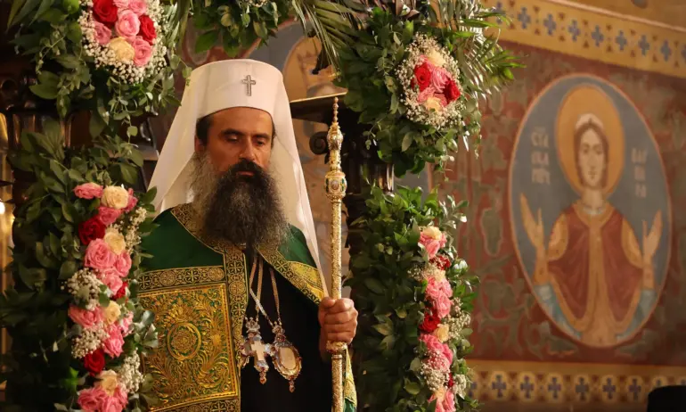 Патриарх Даниил: Нека подражаваме на живота и вярата на Свети Николай - Tribune.bg