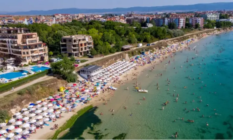 Без строежи на 100 м. от плажа, дори да са законни - Tribune.bg