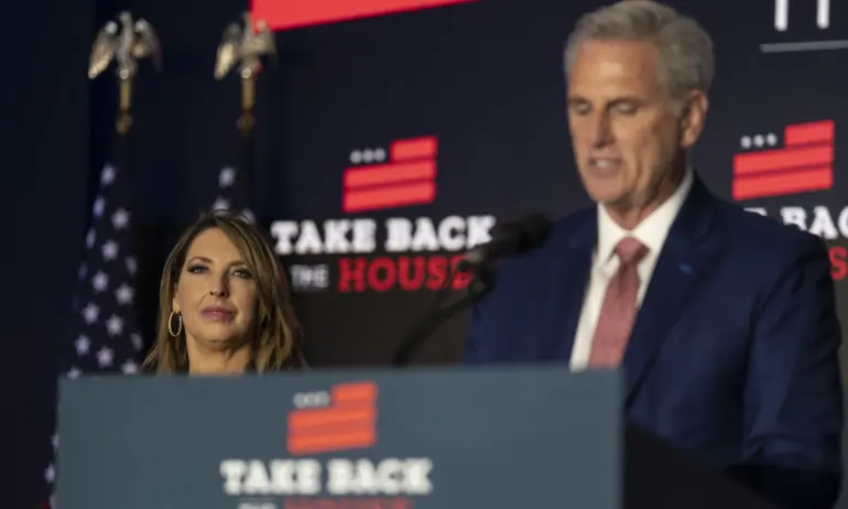 Лидерът на републикаците в САЩ се оттегли - Tribune.bg