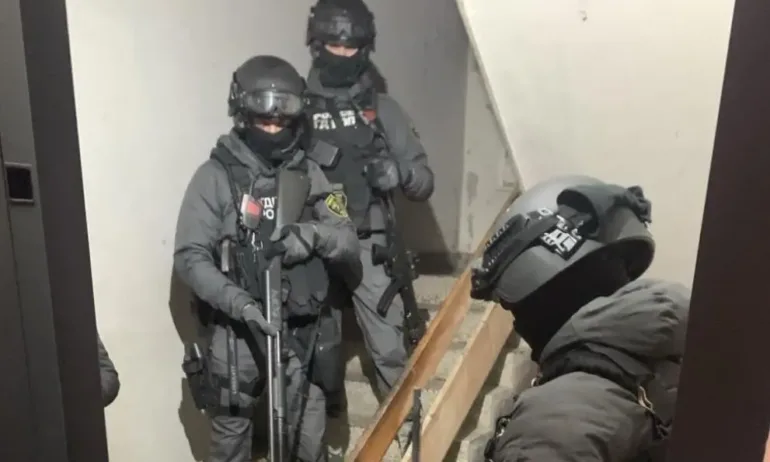 Арестуваха и обвиниха шестима за отвличане, трафик и склоняване към разврат - Tribune.bg