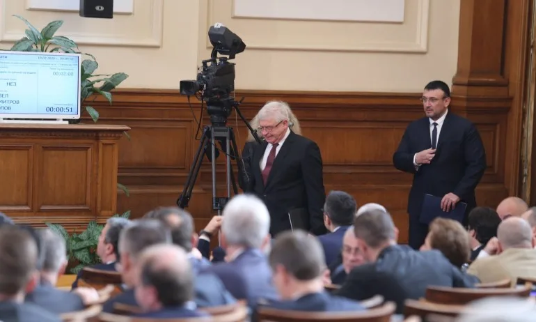 Кирил Ананиев: Стриктно се спазват мерките на ЕС за коронавируса - Tribune.bg