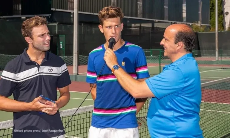 Симон-Антони Иванов победи брата на Стефанос Циципас - Tribune.bg