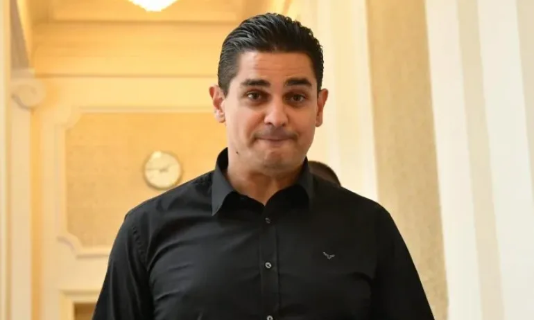 Радостин Василев иска избори докато ГЕРБ се оттеглят от политиката - Tribune.bg