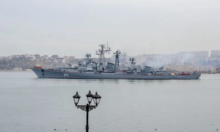 Украйна потвърди, че стои зад атаката от подводни дронове на Севастопол - Tribune.bg