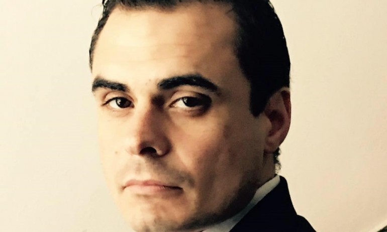 Доц. Петър Николов: В България функционират цели фабрики за научни трудове на конвейер - Tribune.bg