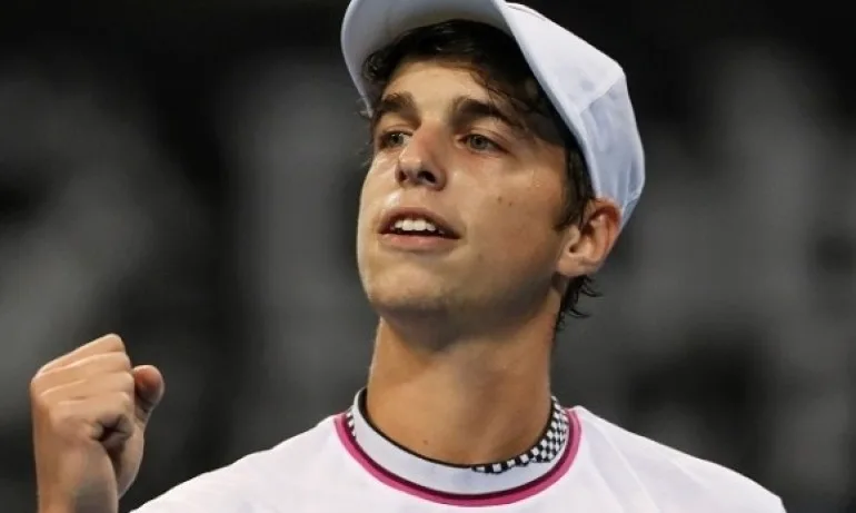 Адриан Андреев с успешен старт в Мексико - Tribune.bg