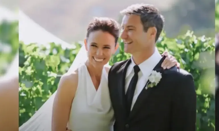 След 5-годишен годеж: Джасинда Ардърн се омъжи за дългогодишния си партньор - Tribune.bg