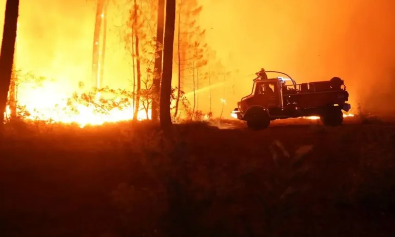 Още пет държави ще помагат на Франция в борбата с пожарите - Tribune.bg