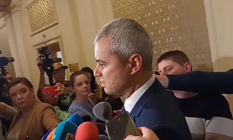 Костадин Костадинов: ПП като вземат мандата да го върнат, за да не губят времето на България - Tribune.bg