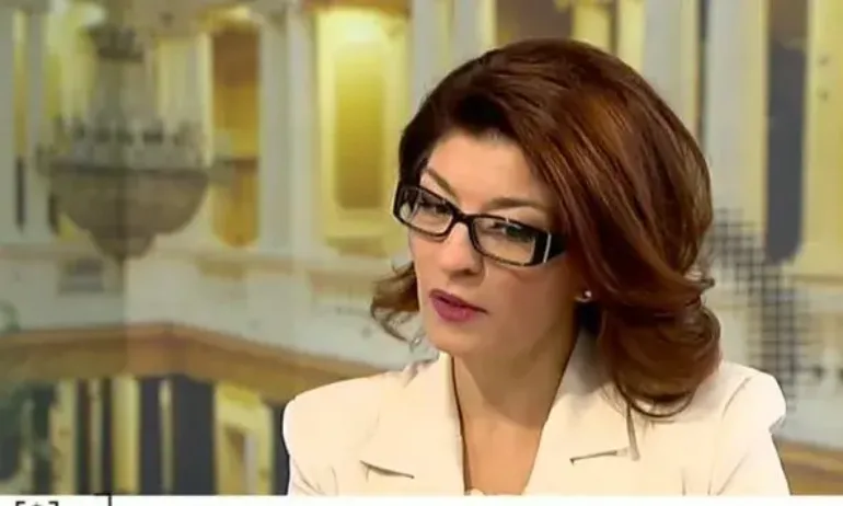 Десислава Атанасова категорична: Няма да съм кандидат-премиер, това не стои на дневен ред - Tribune.bg