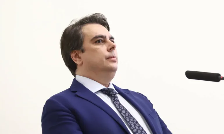 Обрат: Василев вече не възразява срещу руския газ, не трябвало да се решава заради идеология - Tribune.bg