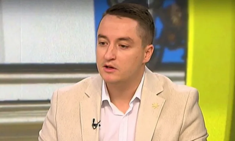 БСП ще е медиатор и ще покаже как трябва да се води диалог, каза Явор Божанков - Tribune.bg