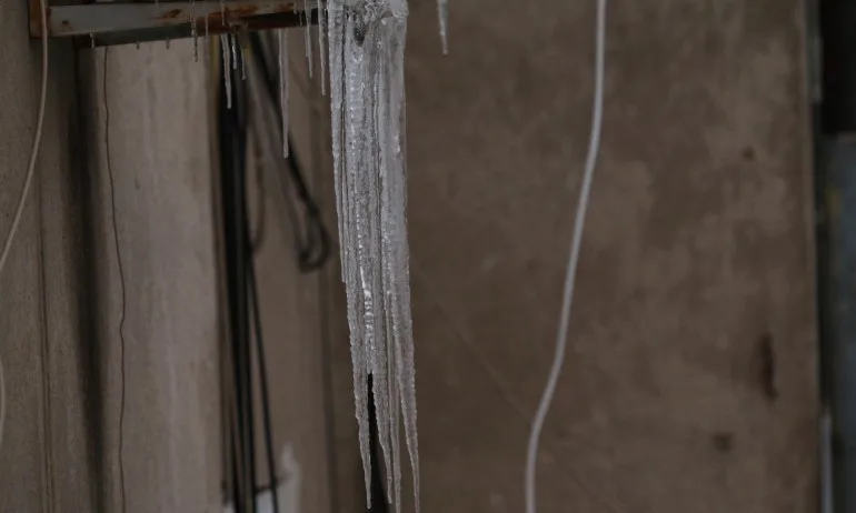 Столична община с акция Ледени висулки - Tribune.bg