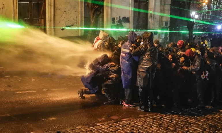 Лидерът на опозицията в Грузия е арестуван - Tribune.bg