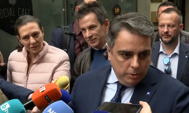 Разделени заедно: ПП и ДБ се разцепват на две парламентарни групи - Tribune.bg