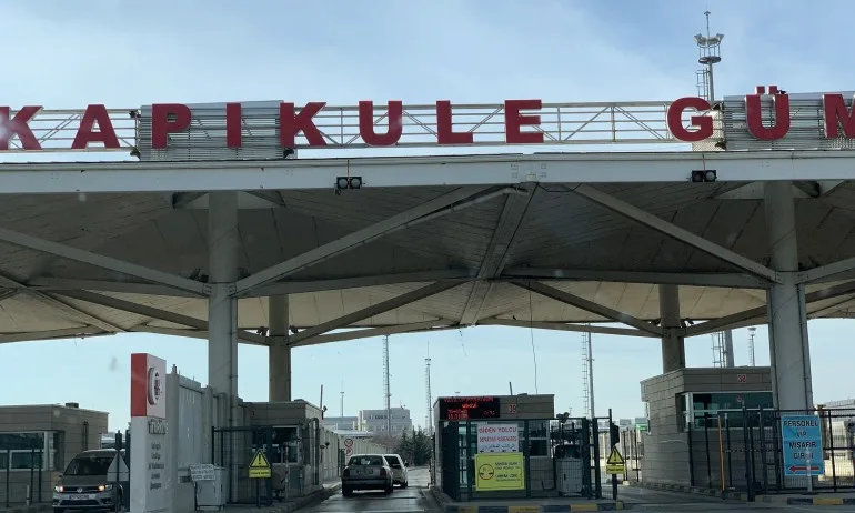 Турция затваря границата си с Гърция и България - Tribune.bg