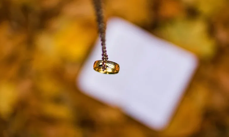 Гадаене на златна верижка (за бъдеще) - Tribune.bg