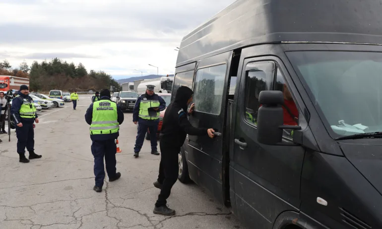 Полицията провежда спецакция на магистрала "Тракия" в района на Ихтиман