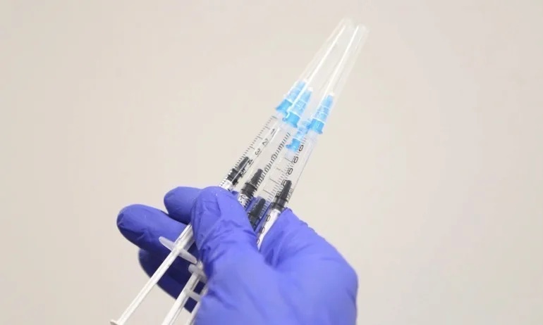 Експерти: Антителата изградени от ваксините пазят от Делта варианта - Tribune.bg