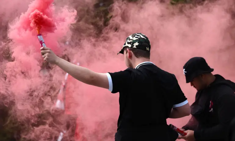 Самоделни пиратки с дистанционно обезвредиха сапьори преди мача ЦСКА - Левски - Tribune.bg