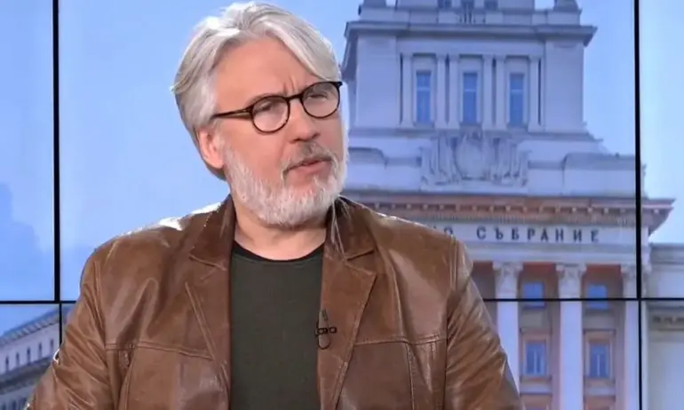 Проф. Росен Стоянов: Билбордът, санкциониран от ЦИК, е творческо безсилие - Tribune.bg