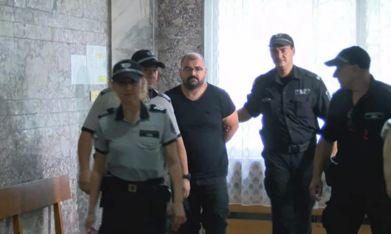 Турският шофьор, предизвикал тежката катастрофа с румънски автобус, остава в ареста - Tribune.bg